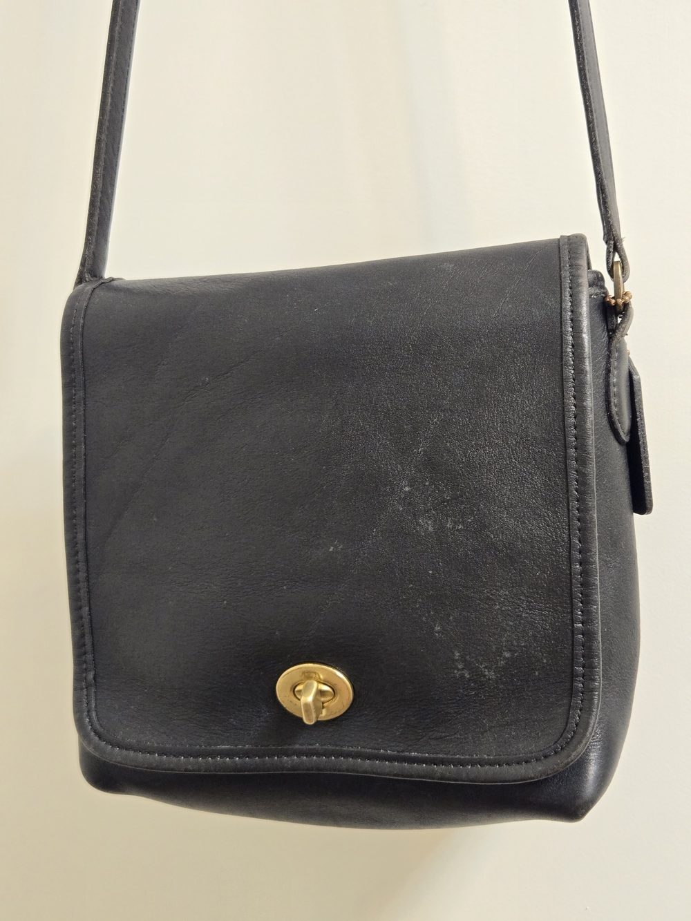 Vintage Coach Companion Flap 9076 Black Leather Crossbody Bag - Picture 4 of 16